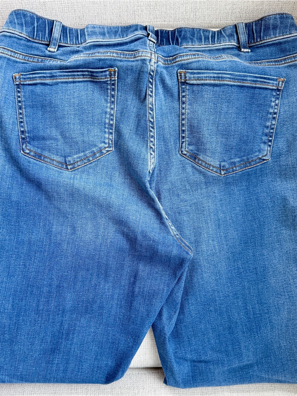 J. Jill Boyfriend Jeans in Medium Blue Wash - Picture 6 of 8